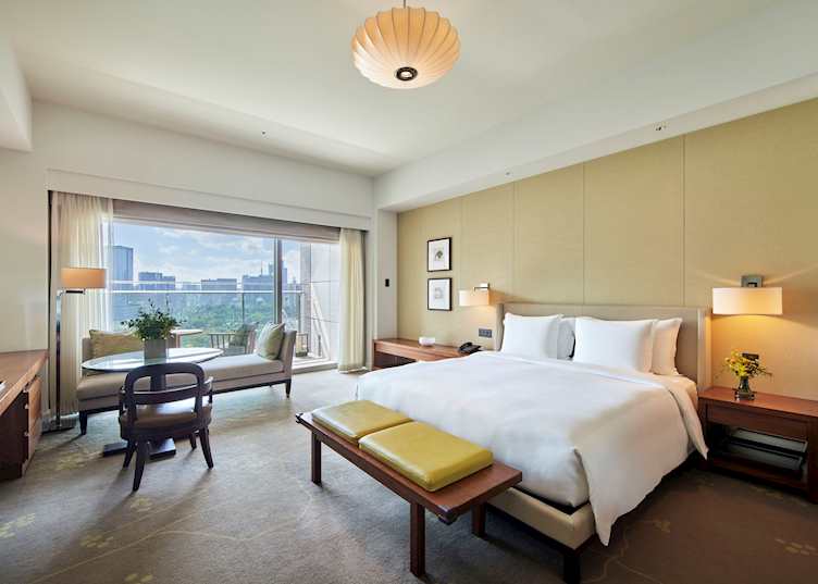 Deluxe King with Balcony Room, Palace Hotel Tokyo