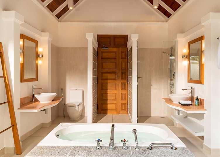 Superior room bathroom, Niva Kurumba Maldives