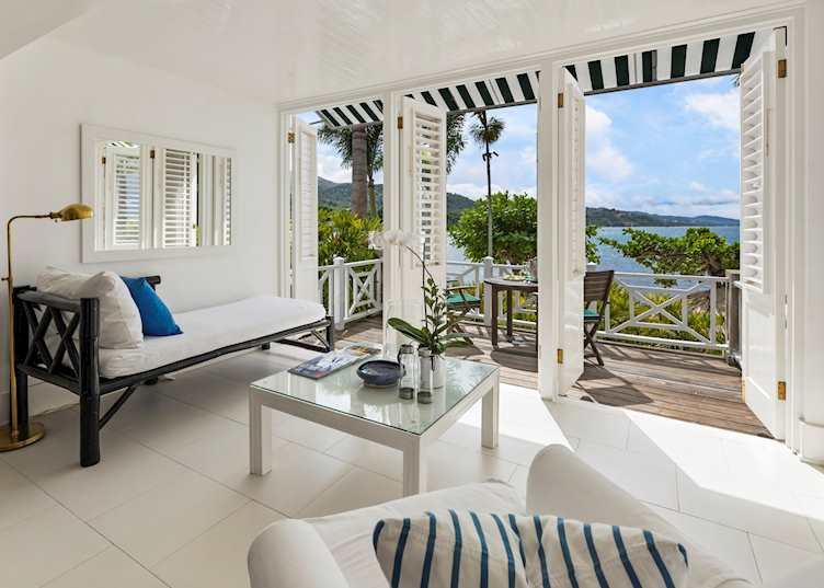 Oceanfront room, Round Hill Hotel and Villas