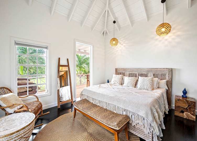 Saddle Hill View Villa master bedroom, Montpelier Nevis