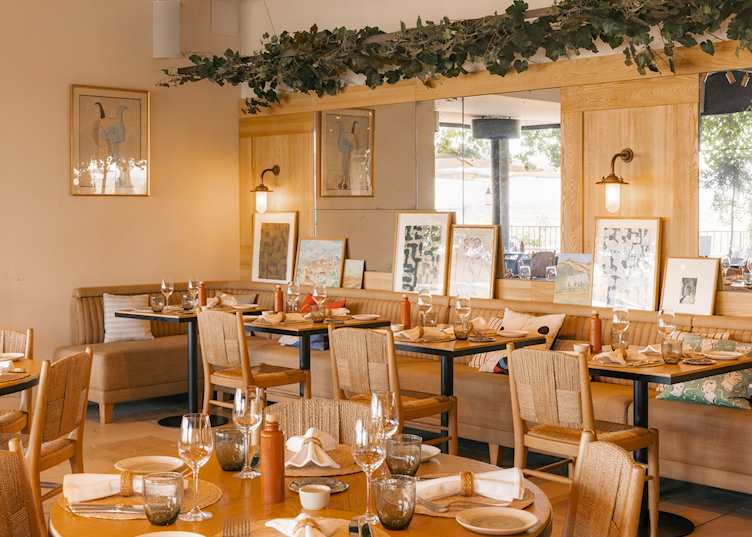 Restaurant, Hotel Crillon le Brave, Provence