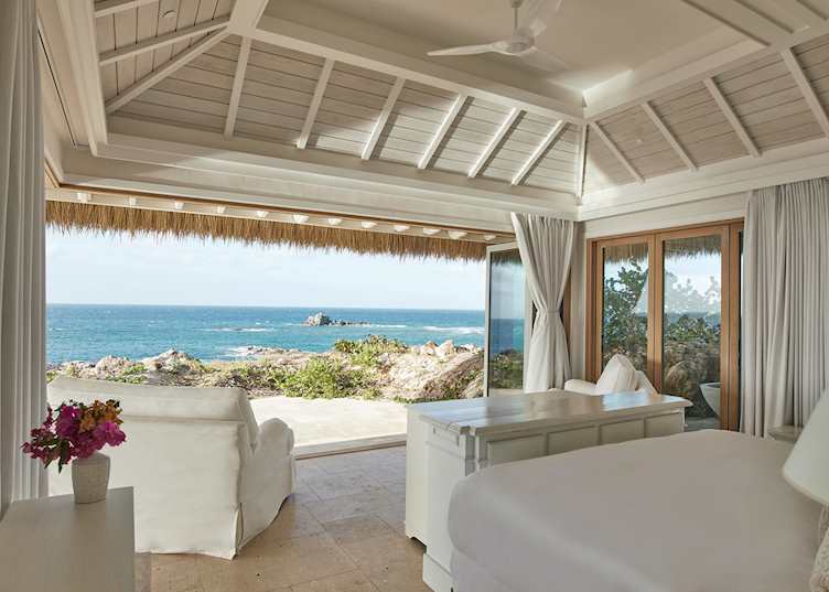 Headland House master suite, The Branson Beach Estate