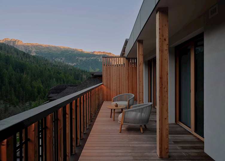 Aman Rosa Alpina, Premier suite balcony