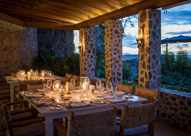 Al fresco dining, Guana Island