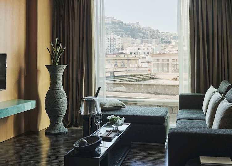 Deluxe Suite Castle View - Romeo Hotel Napoli - Italy