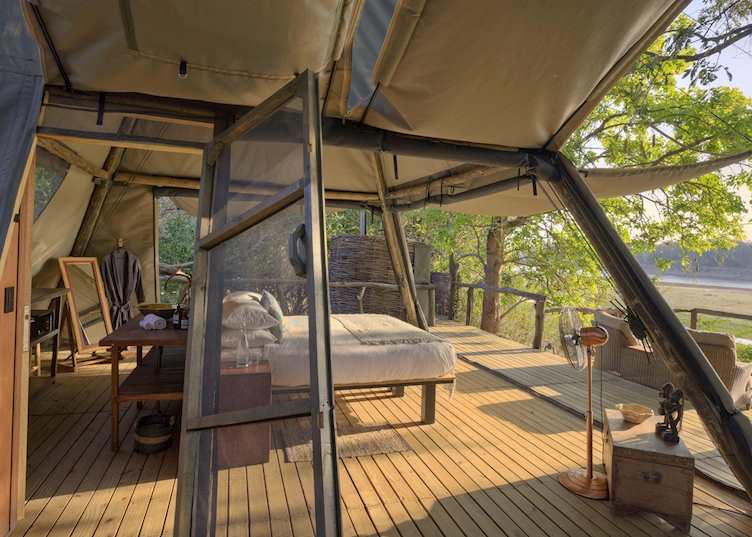 Shawa Luangwa Camp