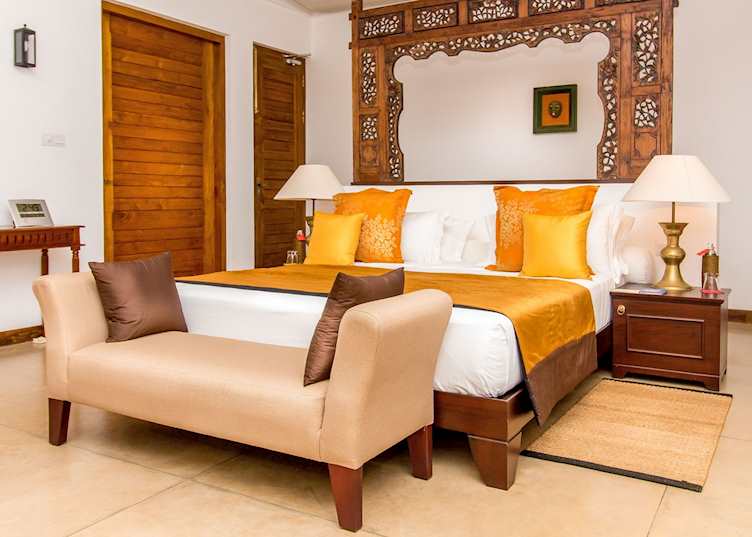 Pool Suite, Aditya