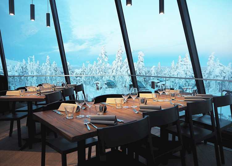 Restaurant, Levi Igloos – Golden Crown (credit: Levin Iglut- Golden Crown)