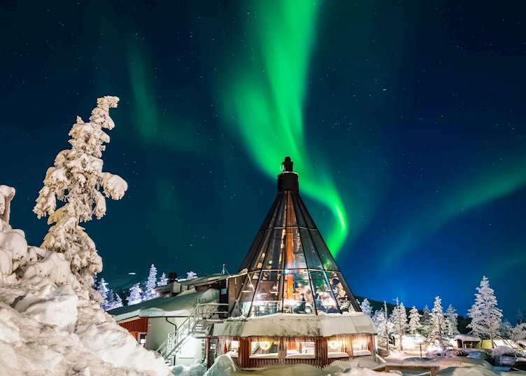Restaurant, Levi Igloos – Golden Crown (credit: Levin Iglut- Golden Crown)
