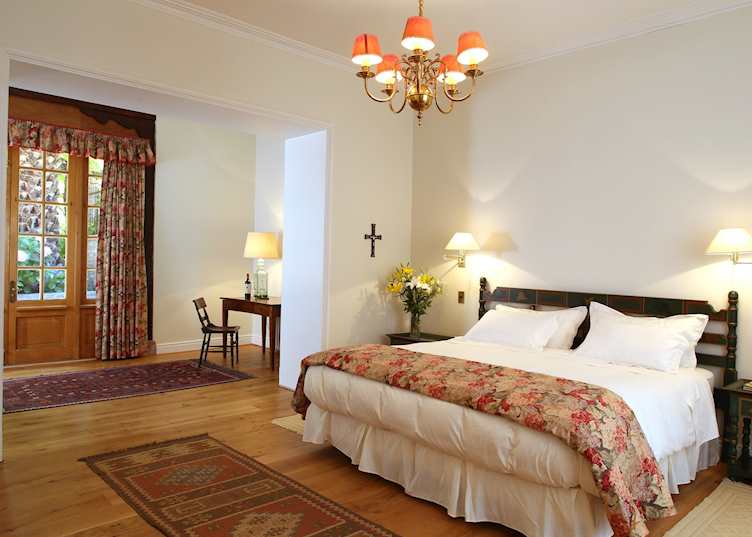 Room, Casa Real