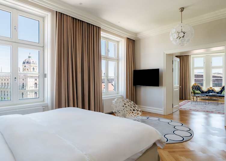 Master Suite, Sans Souci Wien