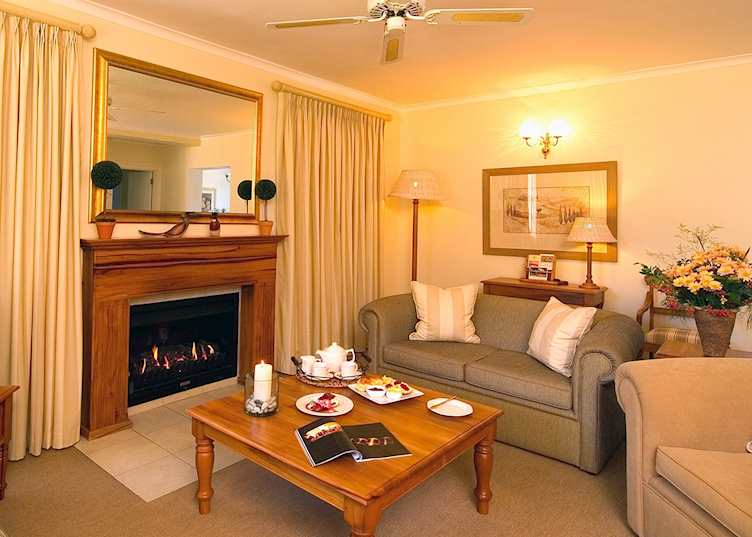 Cottage lounge, Belvidere Manor