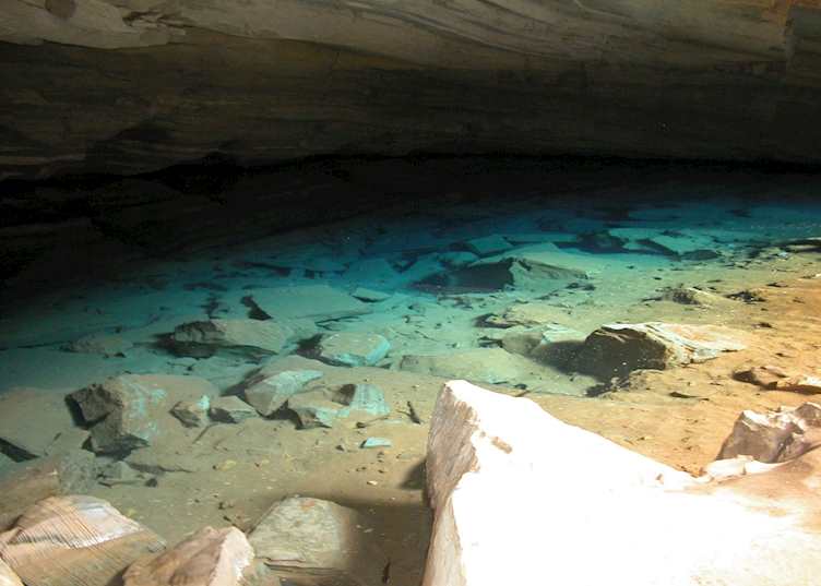 Blue water in cave, Chapada Diamantina