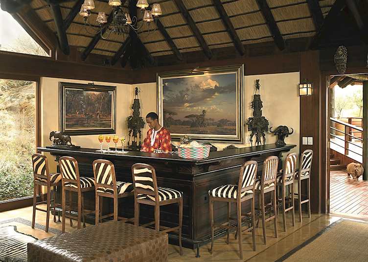 Bar, Mateya Safari Lodge