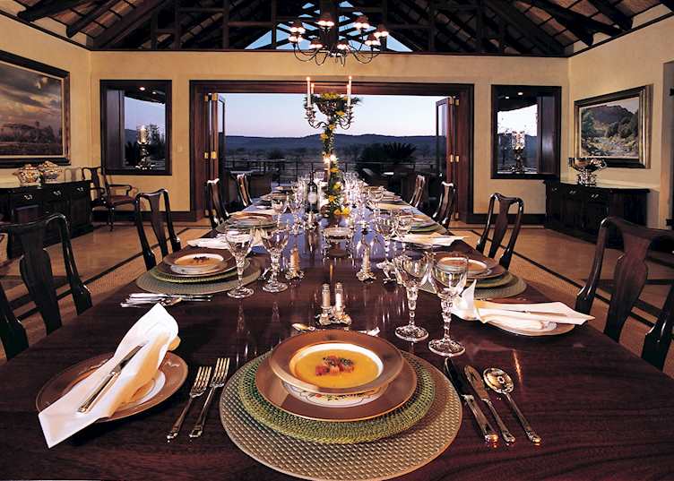 Dining, Mateya Safari Lodge