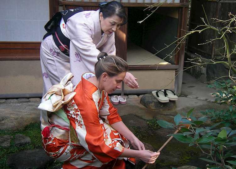 Kimono wearing experience