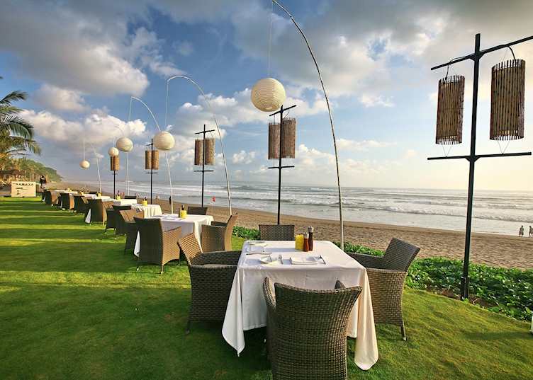 Wake Up To Breeze Restaurant, The Samaya, Seminyak