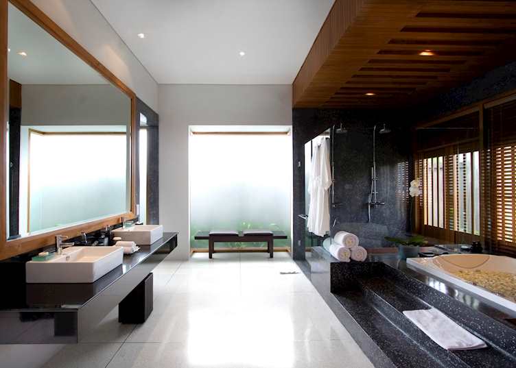 Royal Courtyard Villa Bathroom, Samaya Seminyak, Seminyak