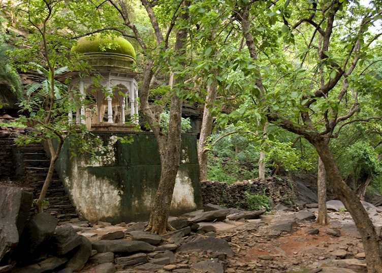 Cave temple near Ramathra
