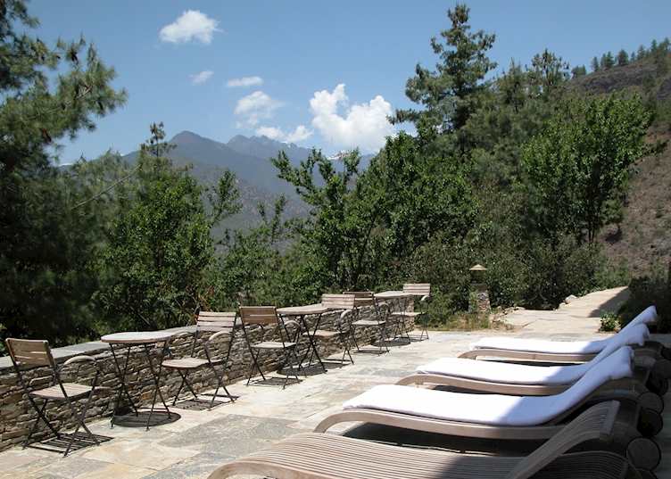 Sun beds and patio, Uma Paro