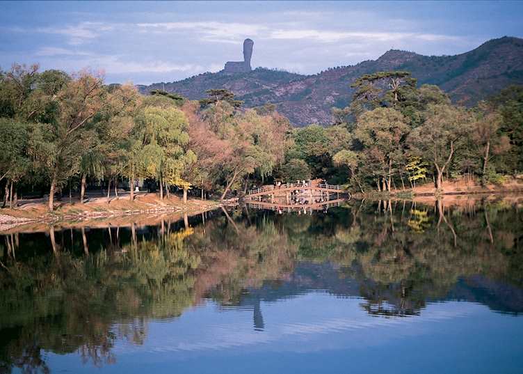 Lake at Mountain Resort, Chengde