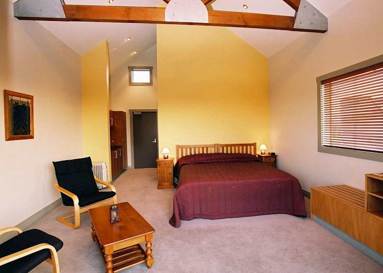 Gold room, Taranaki Country Lodge, Taranaki