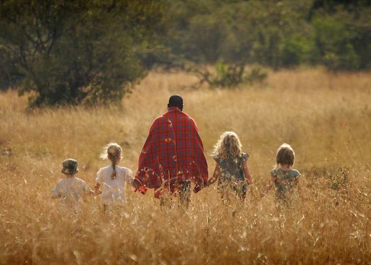 Family walk, Acacia House, Masai Mara