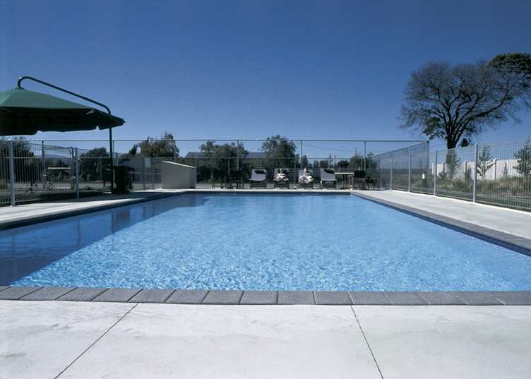 Pool at Vintner's Retreat Villas, Blenheim & The Winelands