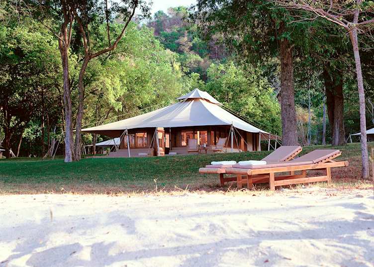 Ocean front tent, Amanwana, Moyo island