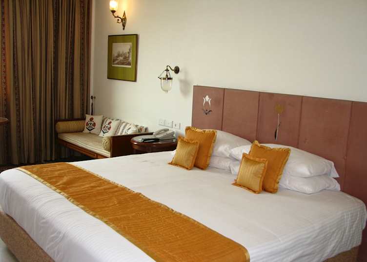 Superior room at the Gateway Hotel, Agra