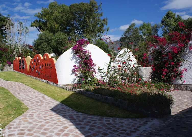 Gardens, Hosteria Pantavi