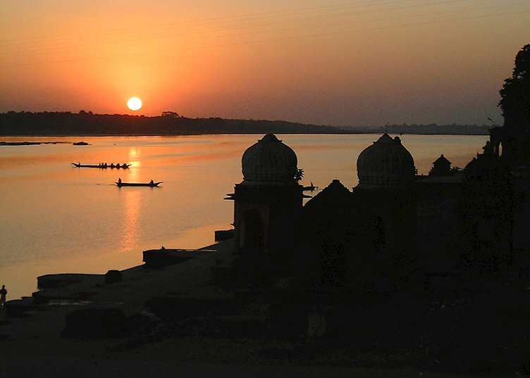 Sunset over the Narmada River, Maheshwar