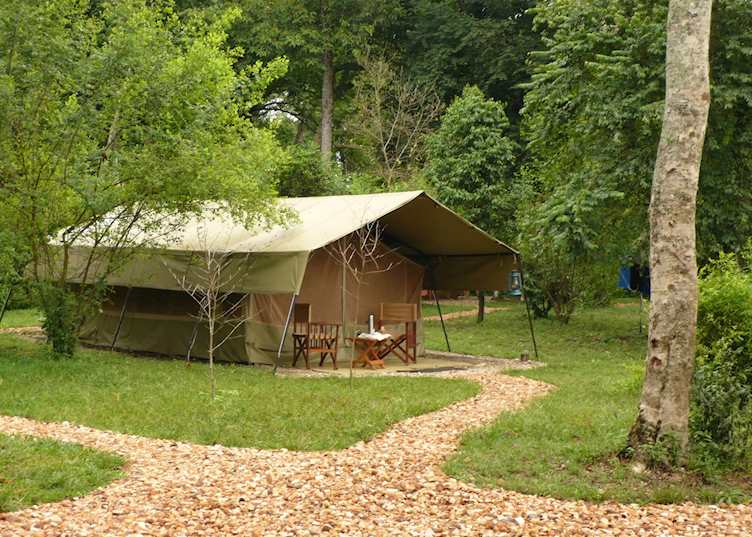 Exterior, Ishasha Wilderness Camp