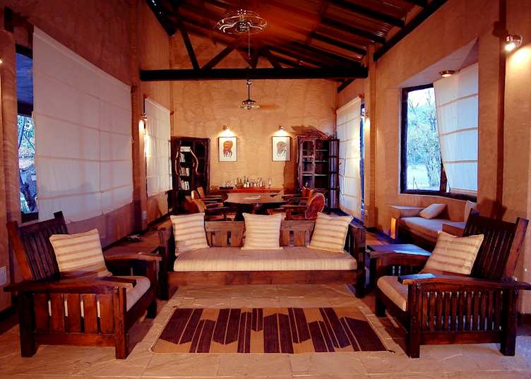 The bar at Kings Lodge, Bandhavgarh