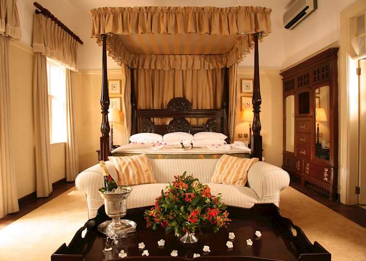 Honeymoon suite, Victoria Falls Hotel
