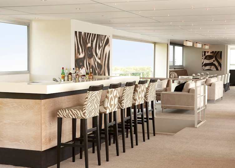 Bar area at Zambezi Queen