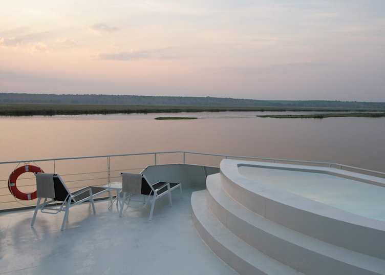 Pool, Zambezi Queen