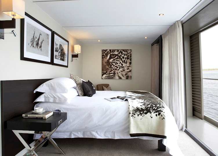 Queen Suite, Zambezi Queen, Chobe River