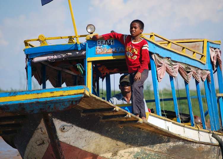Typical boat scene - Tonle Sap