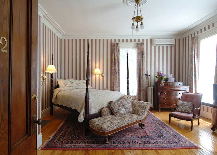Guest room, Queen Anne Inn, Annapolis Royal