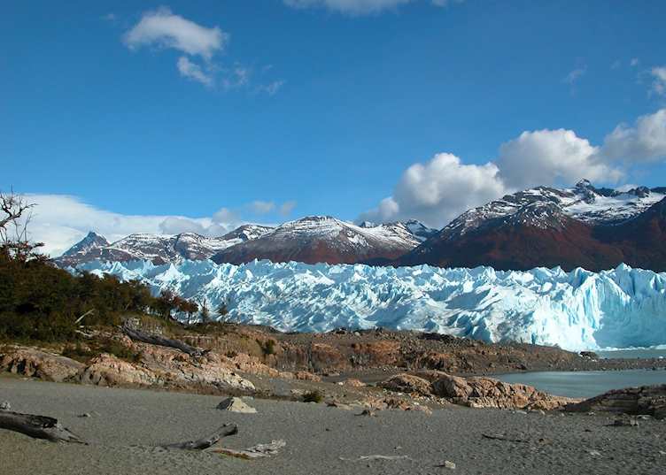 Heading to Perito Moreno Glacier for trekking