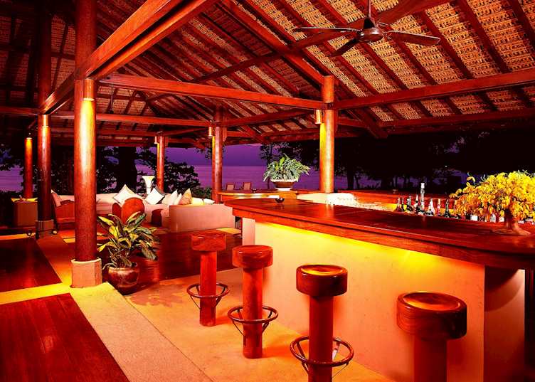 Amanwana bar, Moyo island