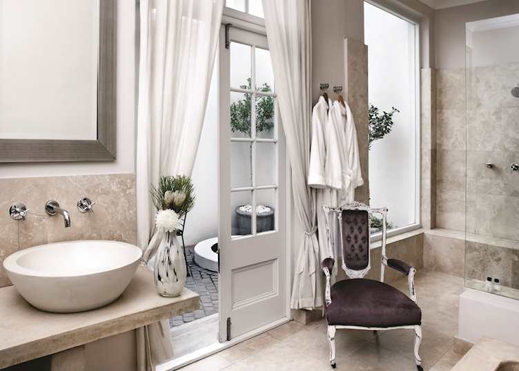 Luxury room bathroom, The Cape Cadogan
