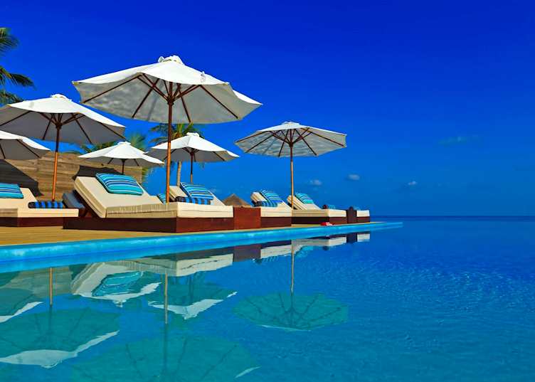 Swimming pool, Niva Velassaru Maldives