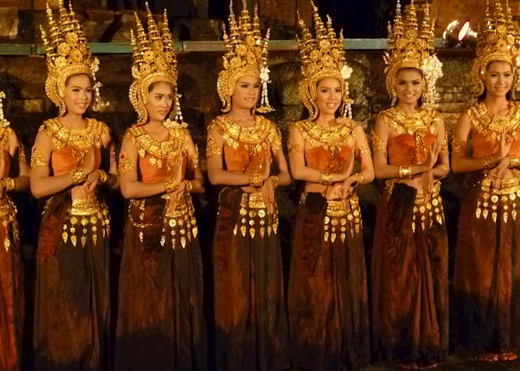 Dancers at Prasat Sikhoraphum, Thailand