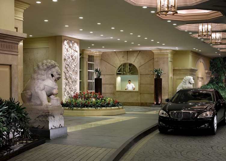 The Peninsula Hotel, Manila