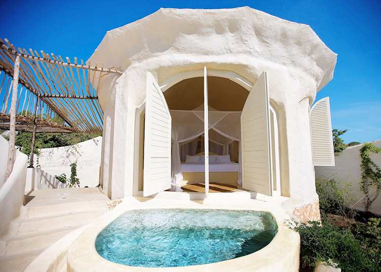 Pavilion plunge pool, Kilindi, Zanzibar Island