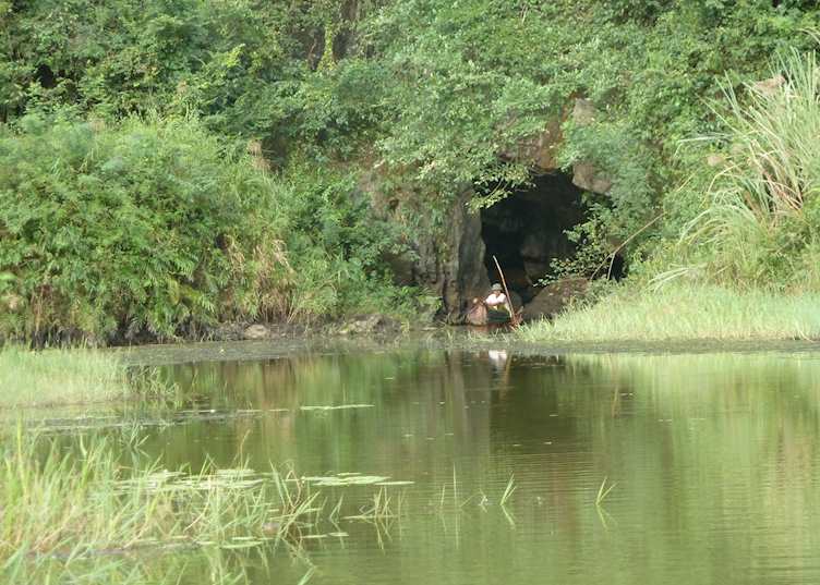 Fisherman, Ninh Binh