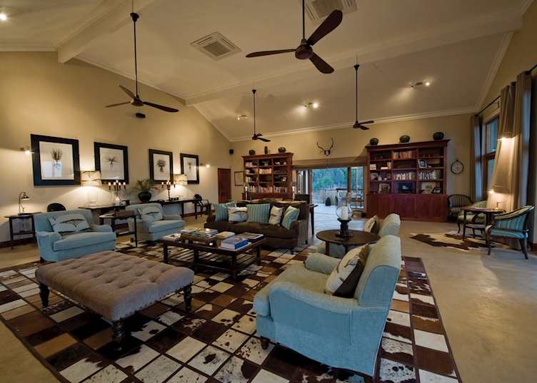 Harford Library at Fugitive's Drift Lodge