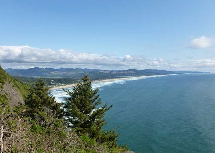 Oregon coast between Newport and Cannon Beach